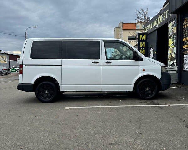 Білий Фольксваген Transporter, об'ємом двигуна 1.9 л та пробігом 427 тис. км за 7000 $, фото 1 на Automoto.ua