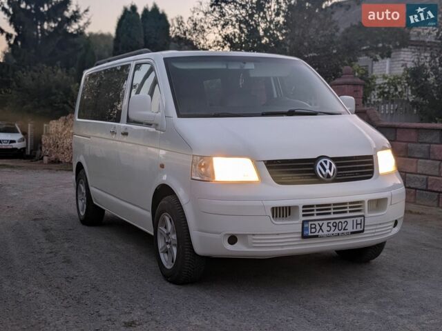 Білий Фольксваген Transporter, об'ємом двигуна 2.5 л та пробігом 476 тис. км за 7700 $, фото 1 на Automoto.ua