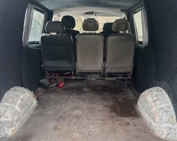 Білий Фольксваген Transporter, об'ємом двигуна 1.9 л та пробігом 235 тис. км за 5200 $, фото 1 на Automoto.ua
