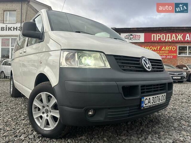 Белый Фольксваген Transporter, объемом двигателя 2.5 л и пробегом 457 тыс. км за 7300 $, фото 1 на Automoto.ua