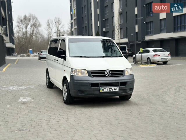 Білий Фольксваген Transporter, об'ємом двигуна 1.9 л та пробігом 240 тис. км за 7650 $, фото 1 на Automoto.ua