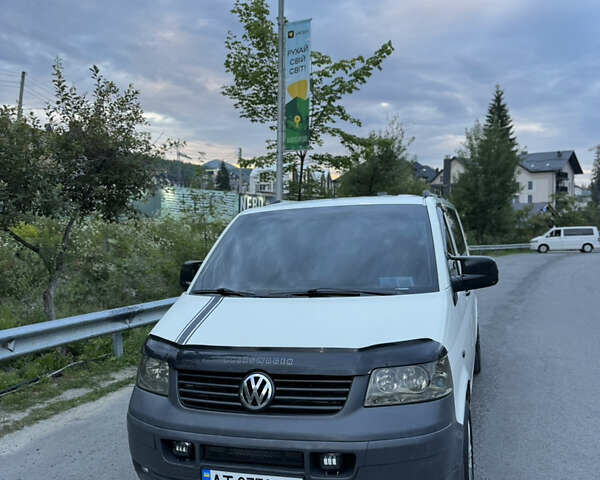 Белый Фольксваген Transporter, объемом двигателя 1.9 л и пробегом 500 тыс. км за 8000 $, фото 1 на Automoto.ua