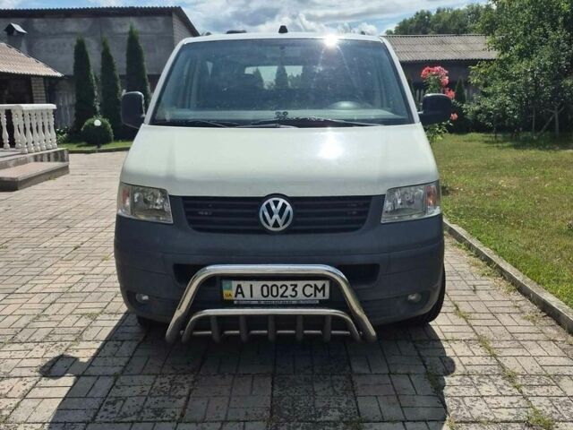 Белый Фольксваген Transporter, объемом двигателя 2.5 л и пробегом 327 тыс. км за 8500 $, фото 1 на Automoto.ua