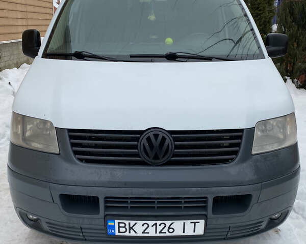 Белый Фольксваген Transporter, объемом двигателя 2.5 л и пробегом 530 тыс. км за 5000 $, фото 1 на Automoto.ua