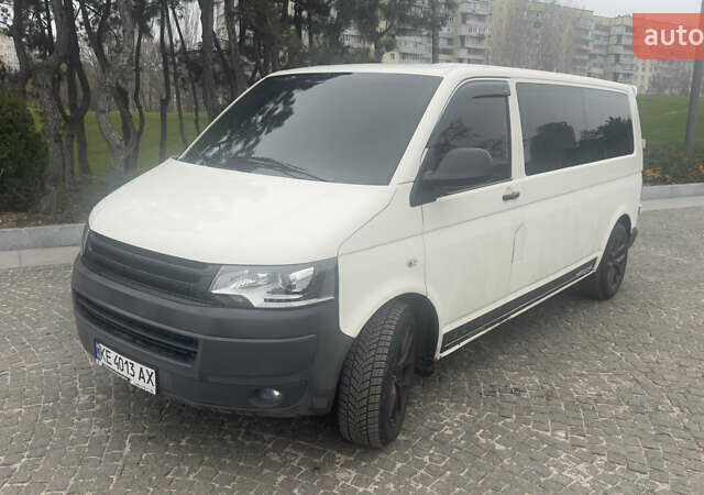 Білий Фольксваген Transporter, об'ємом двигуна 2.5 л та пробігом 297 тис. км за 10700 $, фото 1 на Automoto.ua