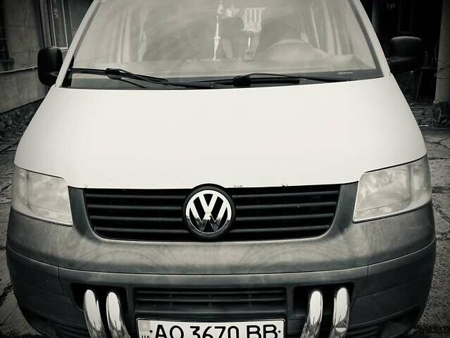 Білий Фольксваген Transporter, об'ємом двигуна 1.98 л та пробігом 302 тис. км за 9500 $, фото 1 на Automoto.ua