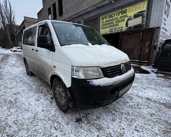 Білий Фольксваген Transporter, об'ємом двигуна 1.9 л та пробігом 321 тис. км за 5600 $, фото 1 на Automoto.ua