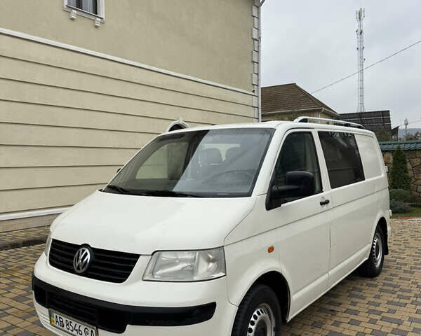 Белый Фольксваген Transporter, объемом двигателя 1.9 л и пробегом 330 тыс. км за 5600 $, фото 1 на Automoto.ua