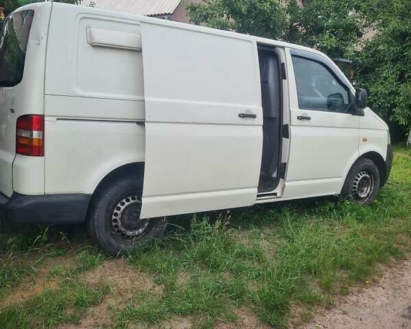 Белый Фольксваген Transporter, объемом двигателя 1.9 л и пробегом 350 тыс. км за 7000 $, фото 1 на Automoto.ua