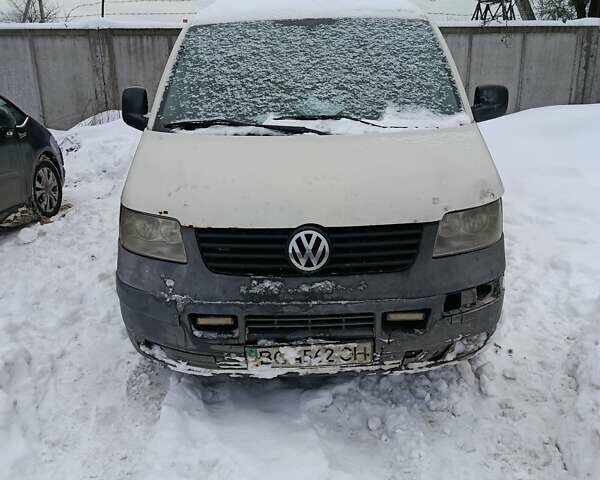 Білий Фольксваген Transporter, об'ємом двигуна 2.5 л та пробігом 400 тис. км за 4000 $, фото 1 на Automoto.ua
