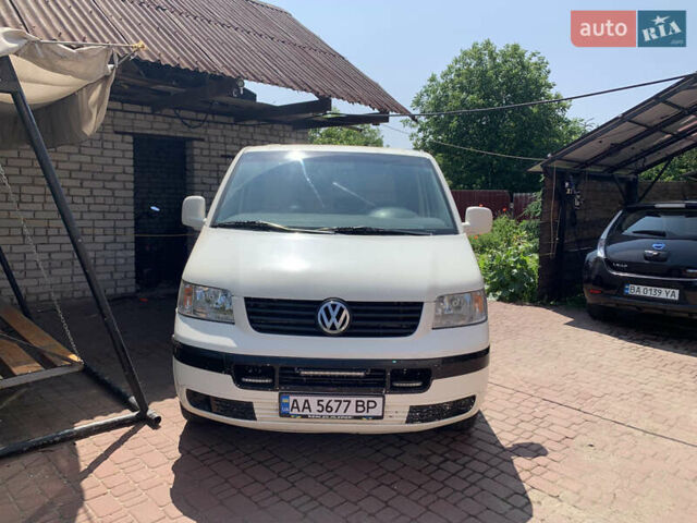 Белый Фольксваген Transporter, объемом двигателя 2.5 л и пробегом 313 тыс. км за 7300 $, фото 1 на Automoto.ua