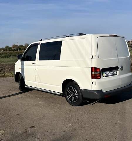 Білий Фольксваген Transporter, об'ємом двигуна 1.9 л та пробігом 180 тис. км за 12500 $, фото 1 на Automoto.ua