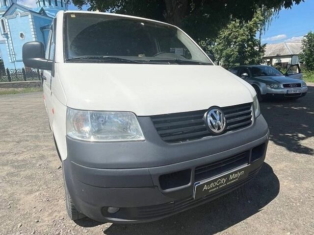 Білий Фольксваген Transporter, об'ємом двигуна 1.9 л та пробігом 344 тис. км за 8200 $, фото 1 на Automoto.ua