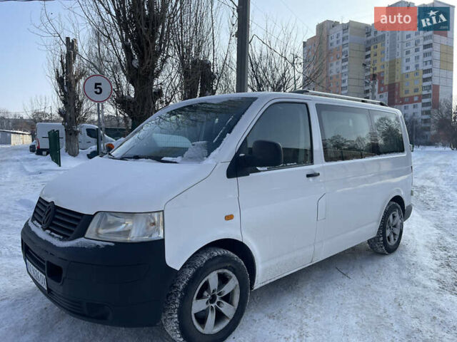 Белый Фольксваген Transporter, объемом двигателя 1.9 л и пробегом 296 тыс. км за 8000 $, фото 1 на Automoto.ua
