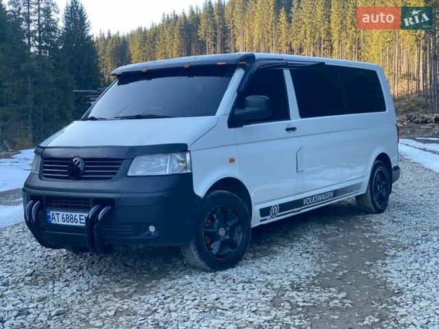 Білий Фольксваген Transporter, об'ємом двигуна 2.46 л та пробігом 470 тис. км за 8500 $, фото 1 на Automoto.ua