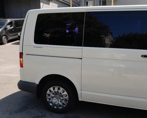 Белый Фольксваген Transporter, объемом двигателя 1.9 л и пробегом 350 тыс. км за 9300 $, фото 1 на Automoto.ua