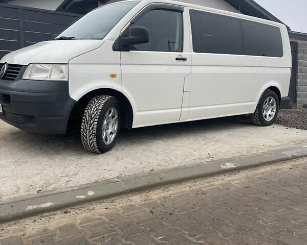 Белый Фольксваген Transporter, объемом двигателя 1.9 л и пробегом 330 тыс. км за 9500 $, фото 1 на Automoto.ua