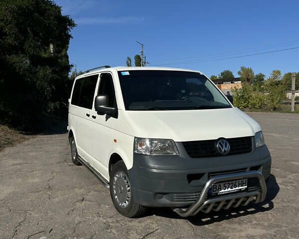 Белый Фольксваген Transporter, объемом двигателя 1.9 л и пробегом 500 тыс. км за 8000 $, фото 1 на Automoto.ua