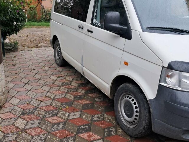 Білий Фольксваген Transporter, об'ємом двигуна 1.9 л та пробігом 300 тис. км за 7000 $, фото 1 на Automoto.ua