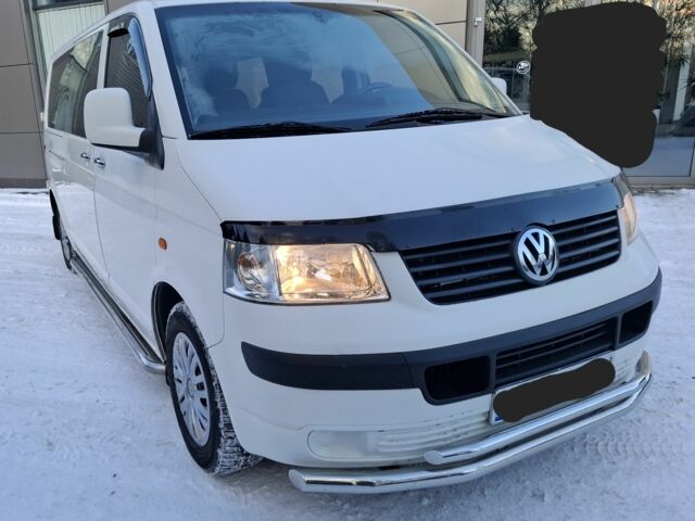 Білий Фольксваген Transporter, об'ємом двигуна 2.5 л та пробігом 320 тис. км за 8700 $, фото 1 на Automoto.ua