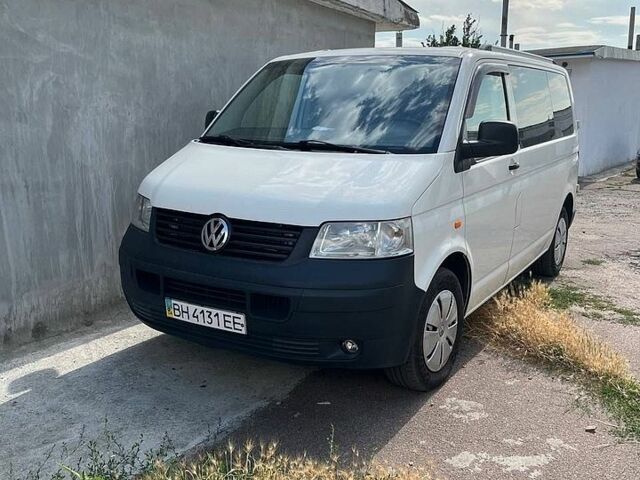 Білий Фольксваген Transporter, об'ємом двигуна 2.5 л та пробігом 357 тис. км за 9500 $, фото 1 на Automoto.ua