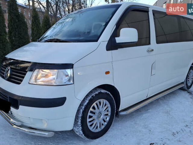Білий Фольксваген Transporter, об'ємом двигуна 2.5 л та пробігом 320 тис. км за 8888 $, фото 1 на Automoto.ua
