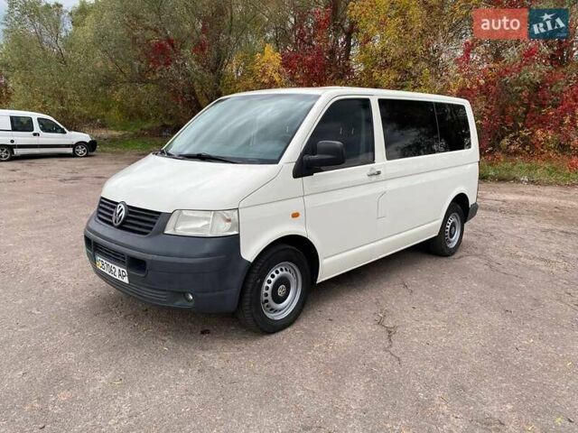 Белый Фольксваген Transporter, объемом двигателя 2.5 л и пробегом 279 тыс. км за 8250 $, фото 1 на Automoto.ua