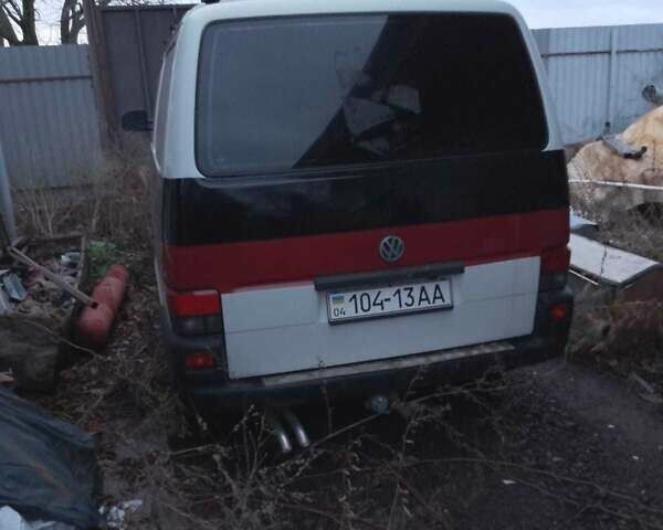 Белый Фольксваген Transporter, объемом двигателя 2 л и пробегом 120 тыс. км за 2500 $, фото 1 на Automoto.ua