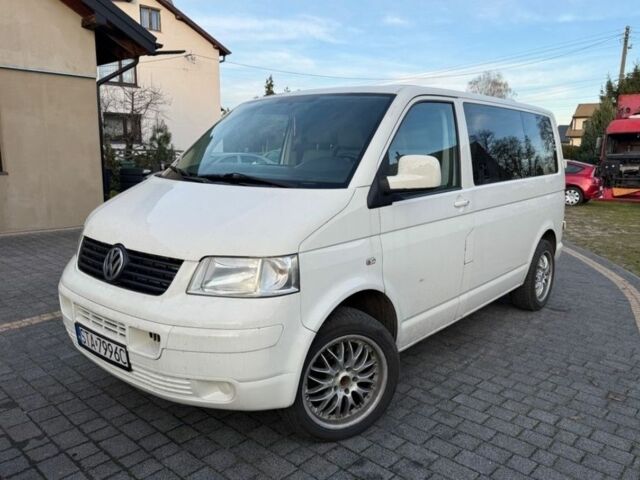 Белый Фольксваген Transporter, объемом двигателя 2.5 л и пробегом 234 тыс. км за 4000 $, фото 1 на Automoto.ua