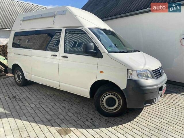 Белый Фольксваген Transporter, объемом двигателя 2.5 л и пробегом 220 тыс. км за 6000 $, фото 1 на Automoto.ua