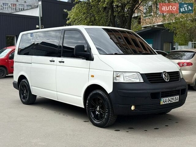 Белый Фольксваген Transporter, объемом двигателя 2.5 л и пробегом 248 тыс. км за 9400 $, фото 1 на Automoto.ua
