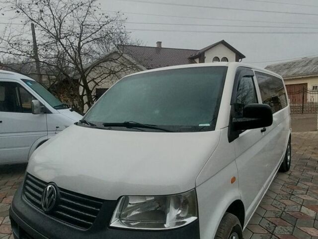 Белый Фольксваген Transporter, объемом двигателя 2.5 л и пробегом 313 тыс. км за 9200 $, фото 1 на Automoto.ua