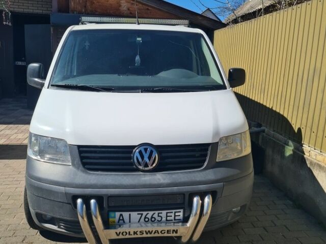 Белый Фольксваген Transporter, объемом двигателя 0 л и пробегом 300 тыс. км за 11000 $, фото 1 на Automoto.ua