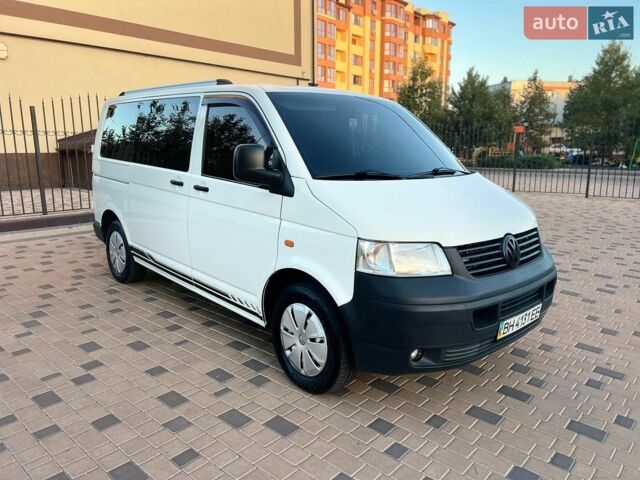 Белый Фольксваген Transporter, объемом двигателя 2.5 л и пробегом 358 тыс. км за 8888 $, фото 1 на Automoto.ua