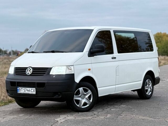 Білий Фольксваген Transporter, об'ємом двигуна 1.9 л та пробігом 290 тис. км за 7999 $, фото 1 на Automoto.ua