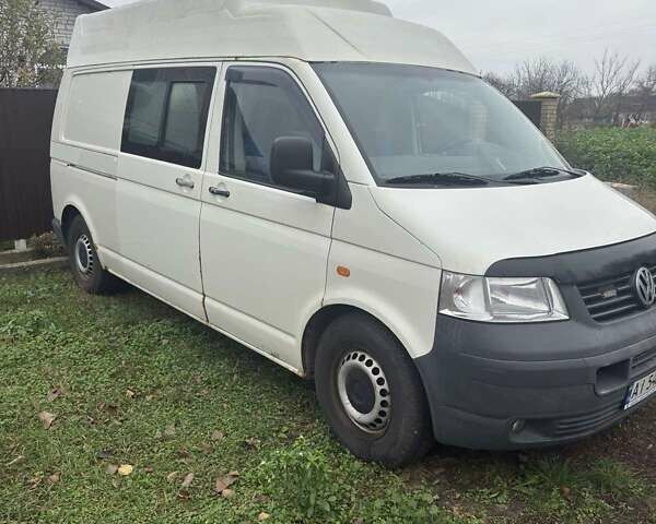 Белый Фольксваген Transporter, объемом двигателя 1.9 л и пробегом 800 тыс. км за 5000 $, фото 1 на Automoto.ua