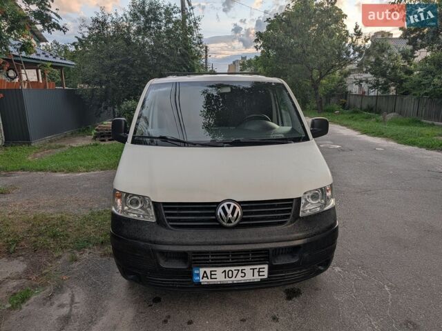 Білий Фольксваген Transporter, об'ємом двигуна 1.9 л та пробігом 247 тис. км за 7500 $, фото 1 на Automoto.ua