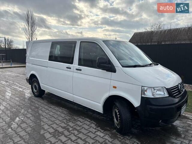 Білий Фольксваген Transporter, об'ємом двигуна 2.46 л та пробігом 402 тис. км за 9600 $, фото 1 на Automoto.ua