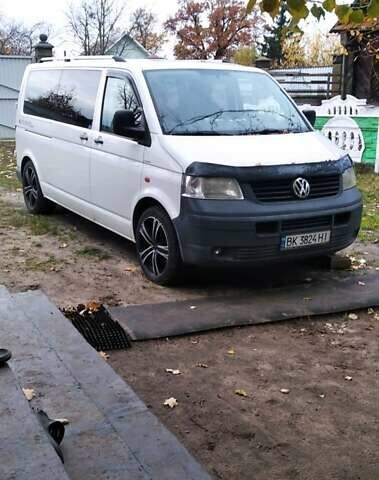 Білий Фольксваген Transporter, об'ємом двигуна 1.9 л та пробігом 456 тис. км за 8600 $, фото 1 на Automoto.ua