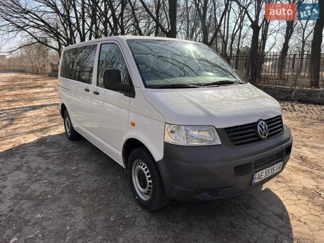 Білий Фольксваген Transporter, об'ємом двигуна 2.5 л та пробігом 288 тис. км за 10500 $, фото 1 на Automoto.ua