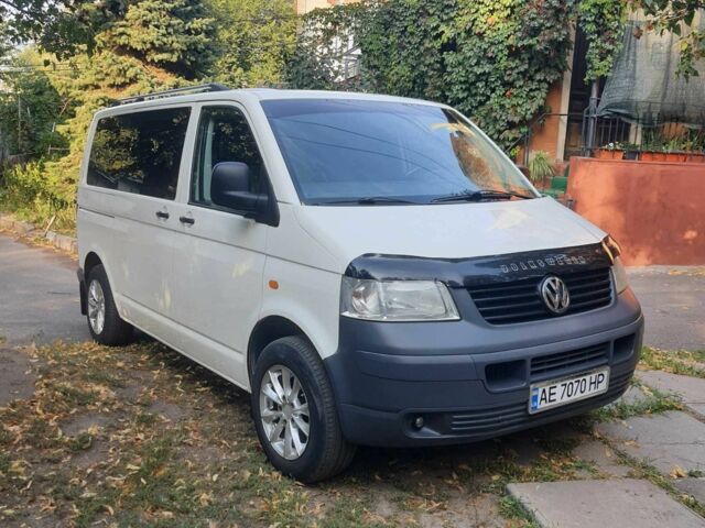 Белый Фольксваген Transporter, объемом двигателя 2.5 л и пробегом 332 тыс. км за 8100 $, фото 1 на Automoto.ua