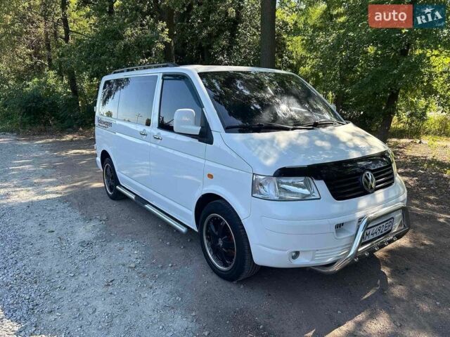 Білий Фольксваген Transporter, об'ємом двигуна 2.5 л та пробігом 331 тис. км за 8500 $, фото 1 на Automoto.ua