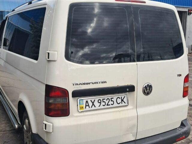 Белый Фольксваген Transporter, объемом двигателя 2.5 л и пробегом 340 тыс. км за 9000 $, фото 1 на Automoto.ua
