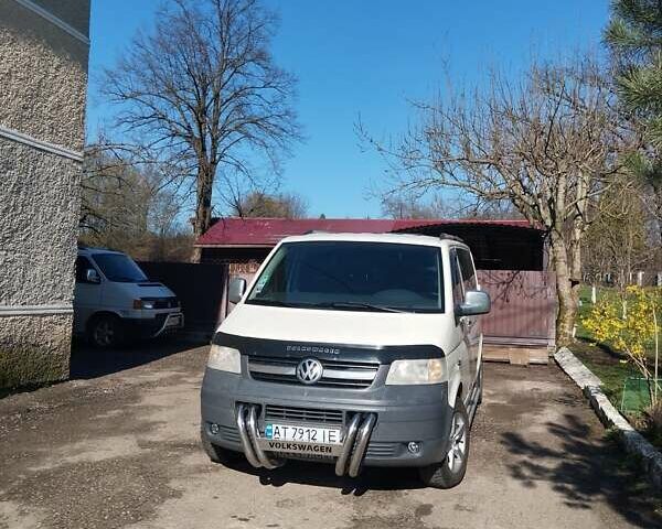 Белый Фольксваген Transporter, объемом двигателя 1.9 л и пробегом 282 тыс. км за 9400 $, фото 1 на Automoto.ua