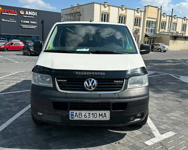 Білий Фольксваген Transporter, об'ємом двигуна 1.9 л та пробігом 260 тис. км за 9200 $, фото 1 на Automoto.ua