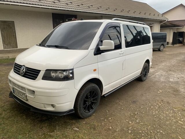 Білий Фольксваген Transporter, об'ємом двигуна 2.5 л та пробігом 330 тис. км за 6700 $, фото 1 на Automoto.ua