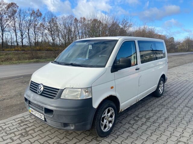 Белый Фольксваген Transporter, объемом двигателя 1.9 л и пробегом 370 тыс. км за 6000 $, фото 1 на Automoto.ua