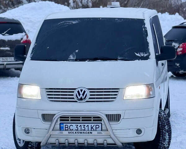Білий Фольксваген Transporter, об'ємом двигуна 2.5 л та пробігом 295 тис. км за 8500 $, фото 1 на Automoto.ua