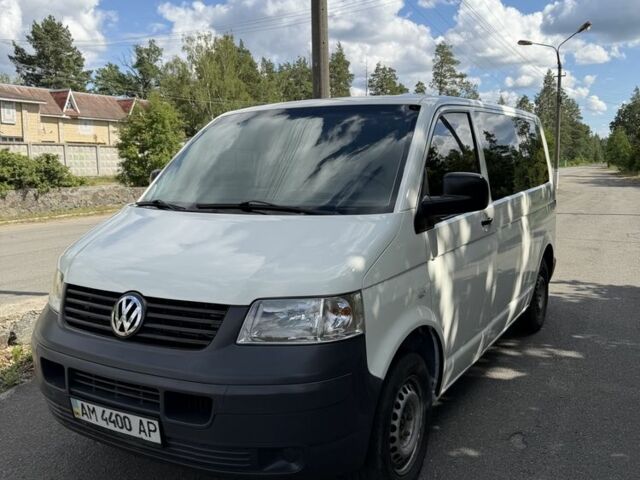 Білий Фольксваген Transporter, об'ємом двигуна 1.9 л та пробігом 326 тис. км за 8000 $, фото 1 на Automoto.ua
