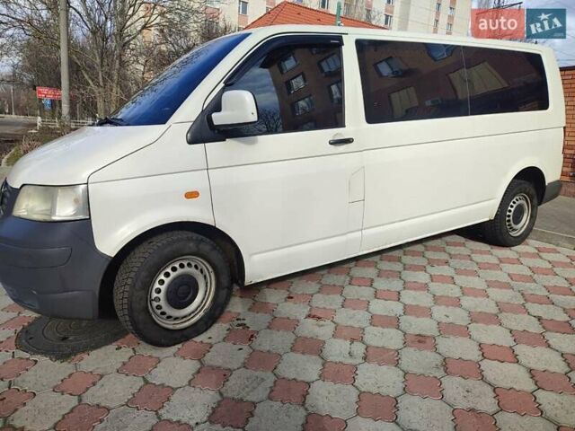 Белый Фольксваген Transporter, объемом двигателя 2.5 л и пробегом 340 тыс. км за 11000 $, фото 1 на Automoto.ua